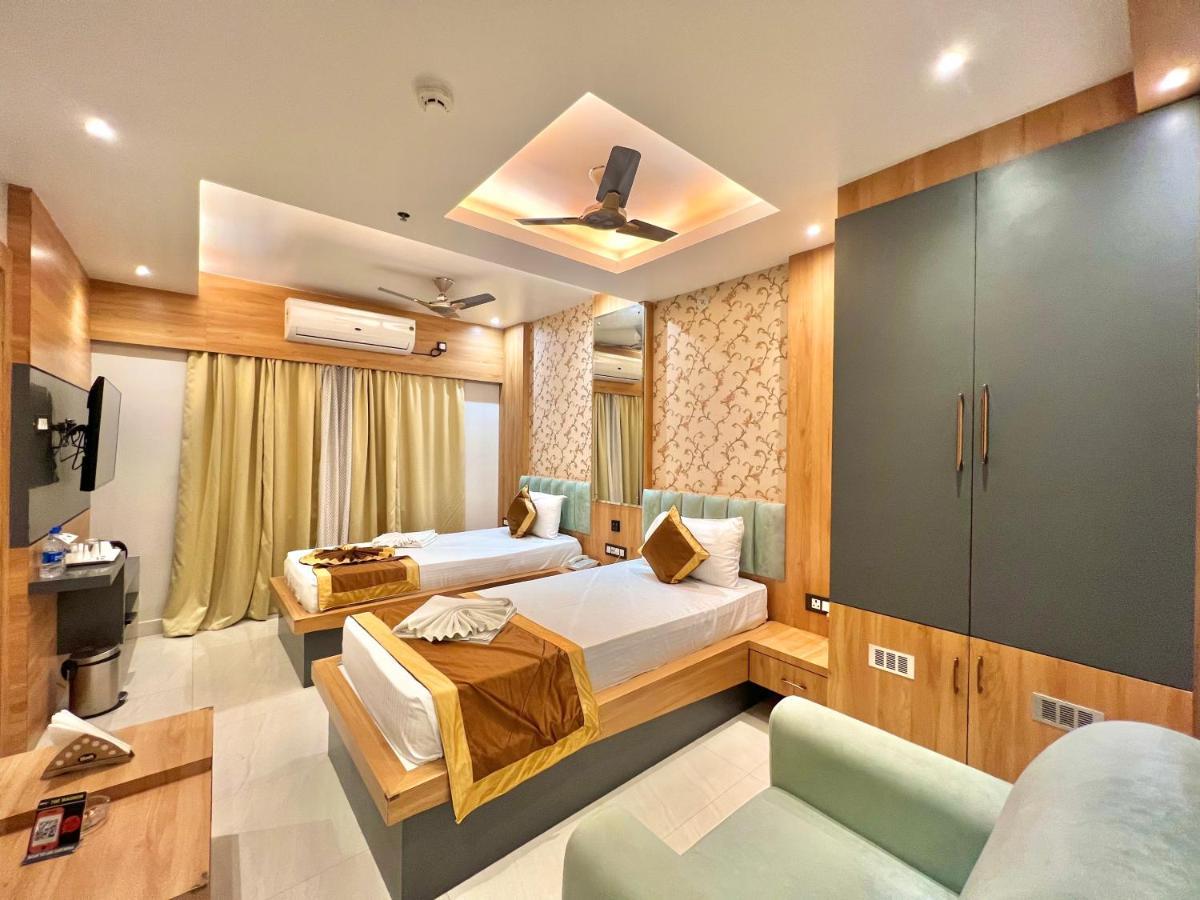 The Magnum Hotel เดฟการ์ ภายนอก รูปภาพ