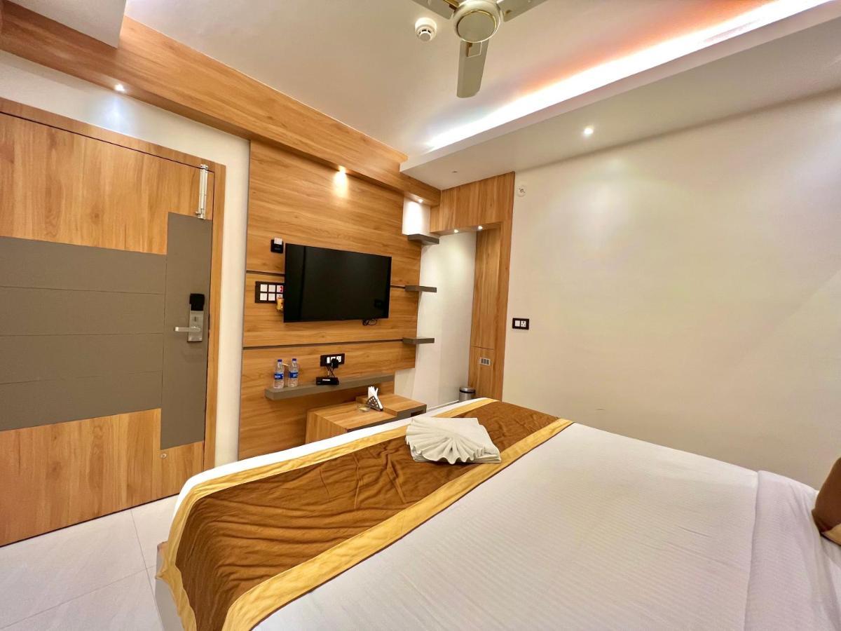 The Magnum Hotel เดฟการ์ ภายนอก รูปภาพ