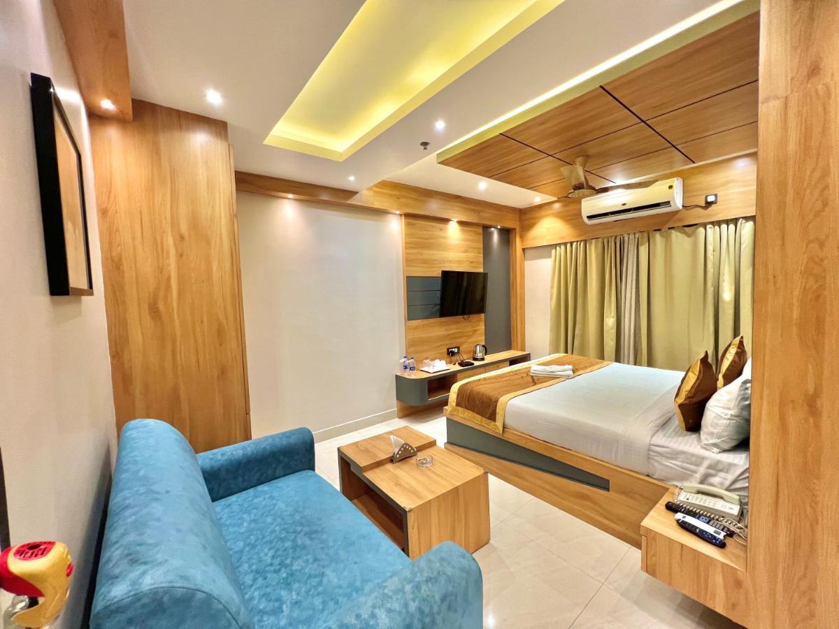 The Magnum Hotel เดฟการ์ ภายนอก รูปภาพ