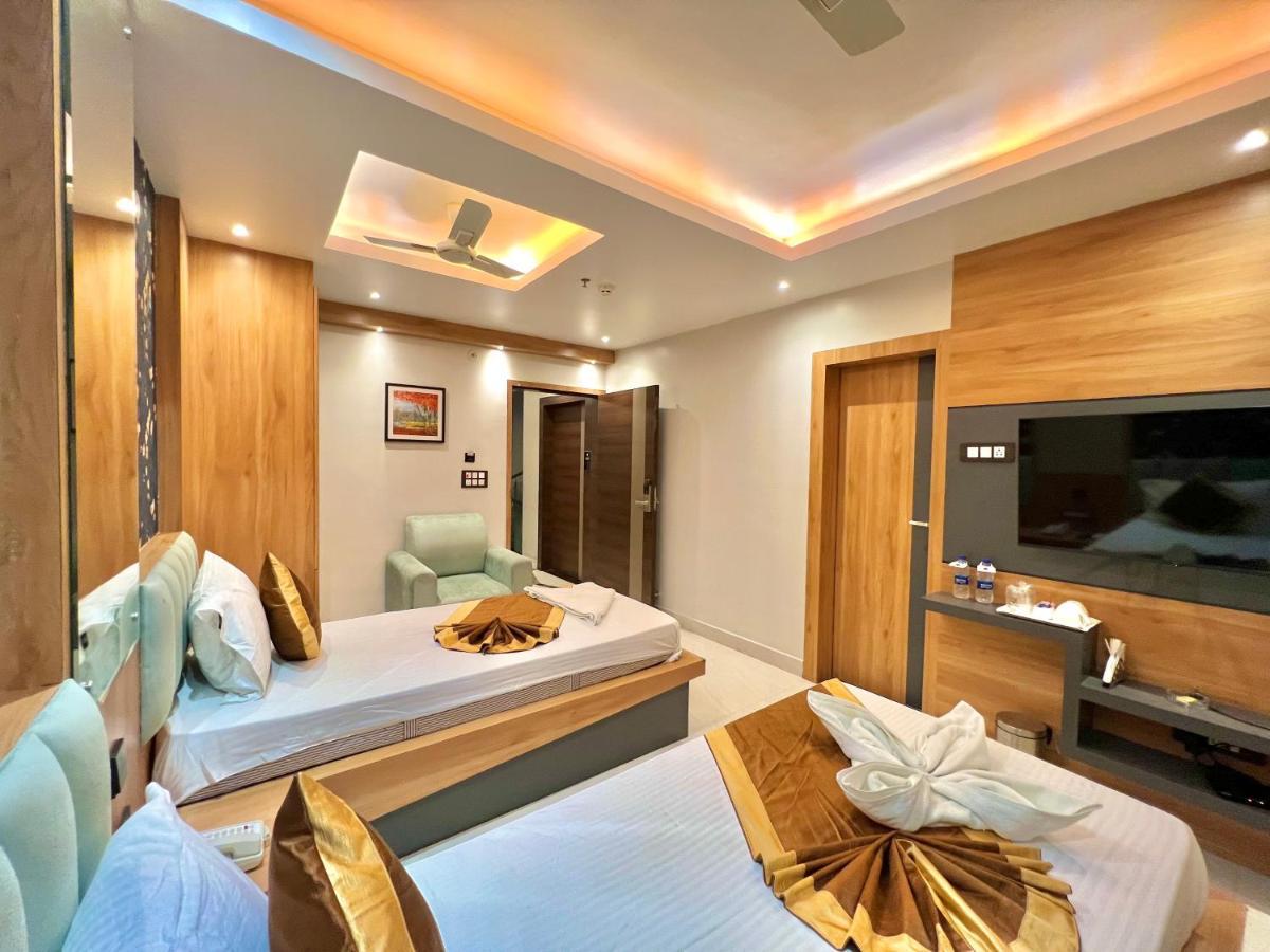 The Magnum Hotel เดฟการ์ ภายนอก รูปภาพ